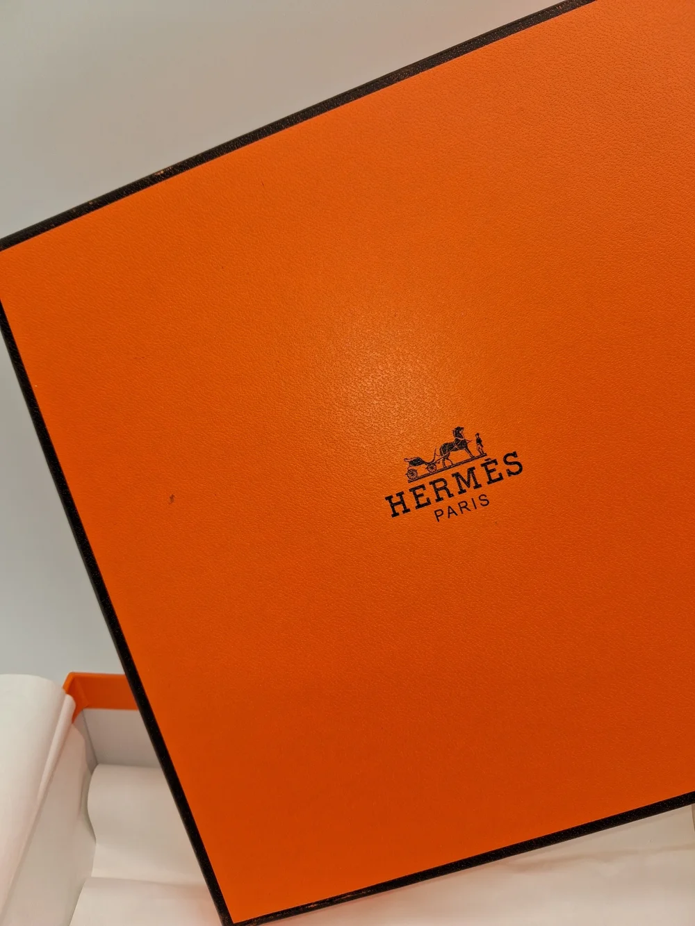 HERMÈS Paris Orange Gift Box 7.5
